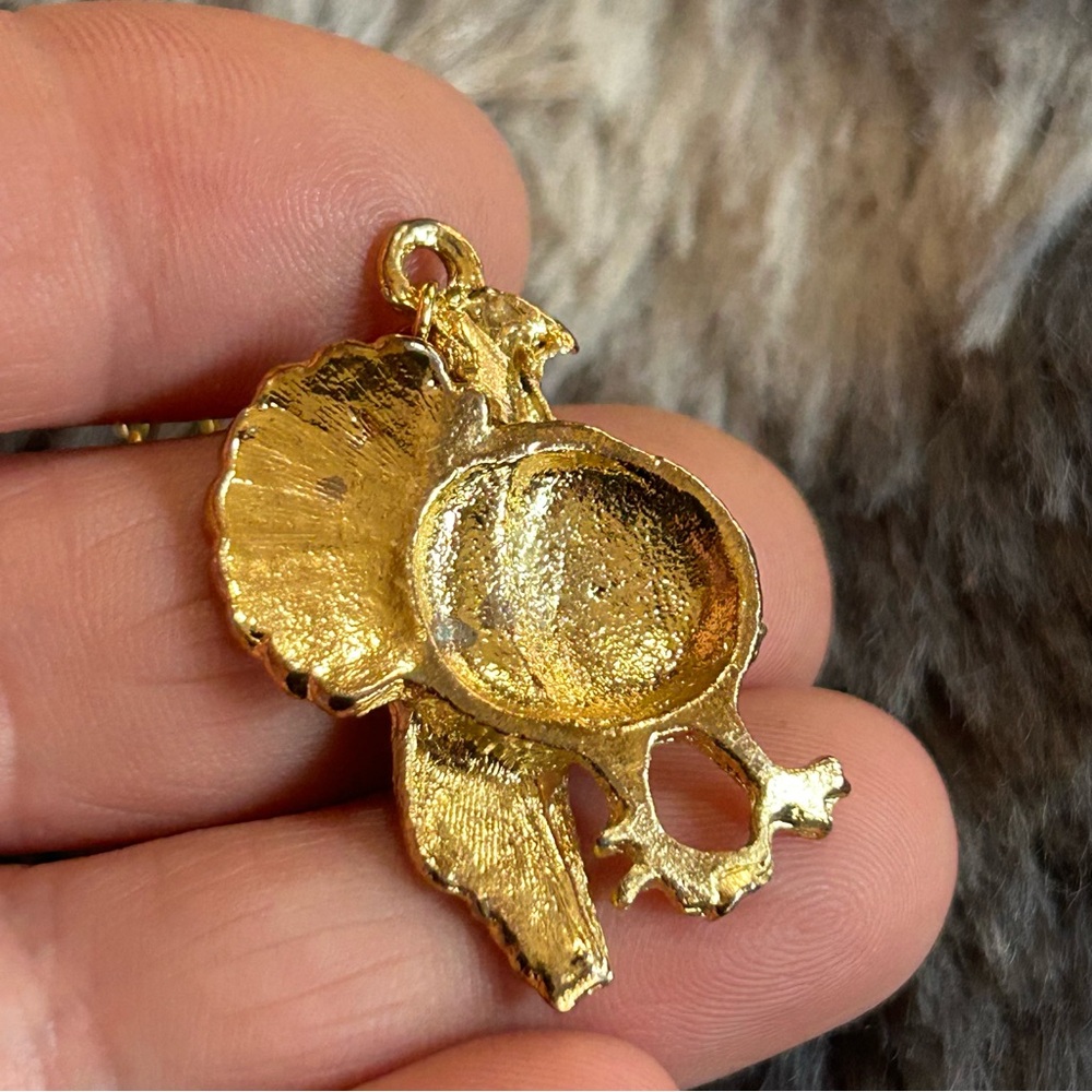 Vintage gold plated turkey pendant on chain necklace - Picture 8 of 9